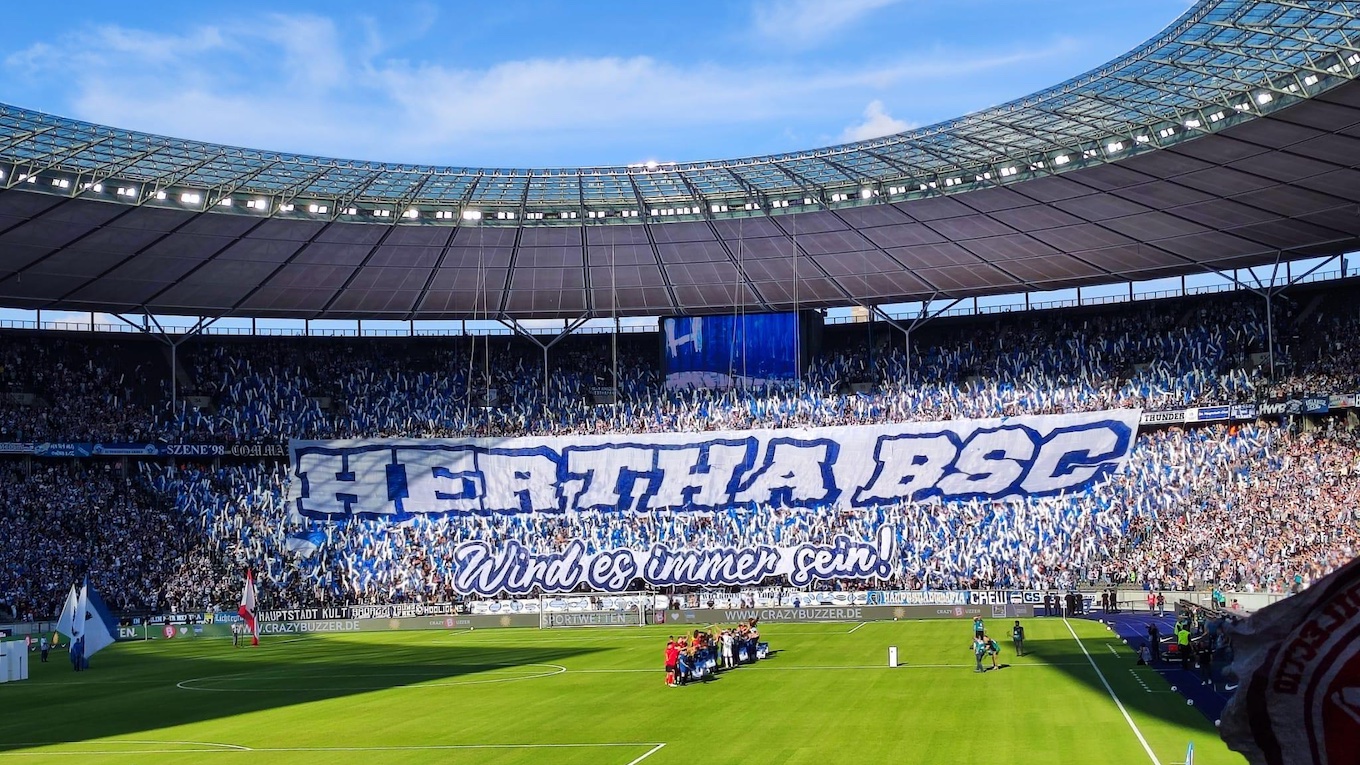 04.08.23, Hertha BSC - SVWW 0:1, Choreo der Hertha-Fans, Foto: Marc Lucas Göbel