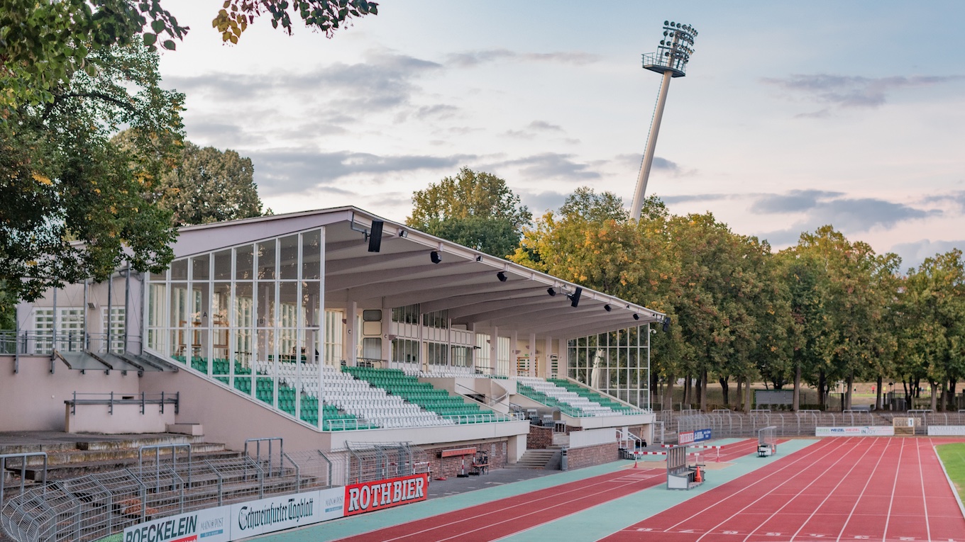 Sachs-Stadion Schweinfurt, Tilman2007 / https://commons.wikimedia.org/w/index.php?curid=82168341